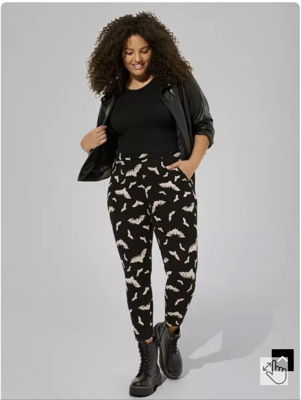 Crop Signature Waist Pocket Premium Legging With Bat Print From Torrid NWT SZ 1